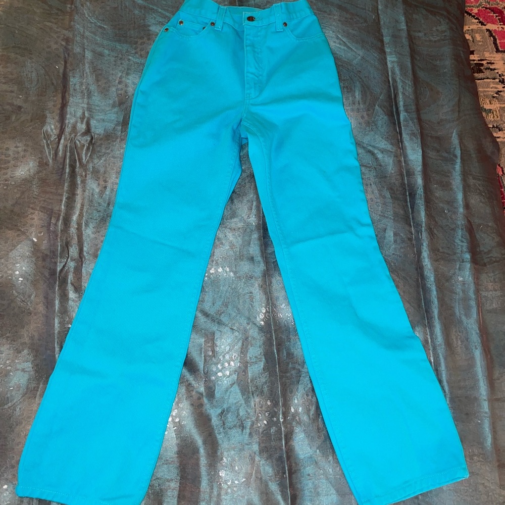 Vintage Newport News Jeanology Turquoise Jeans, Size 6, pre-owned, super cute!!!